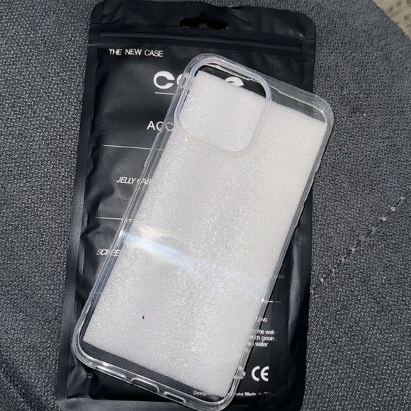 iPhone 15 Pro Max clear jelly case - Picture 2 of 3